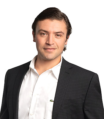 Portrait of Andre Kashou, REALTOR®.